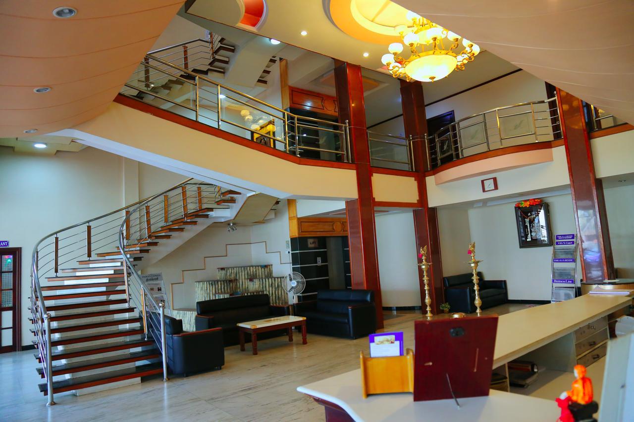 Hotel Vels Court Palani Exteriör bild